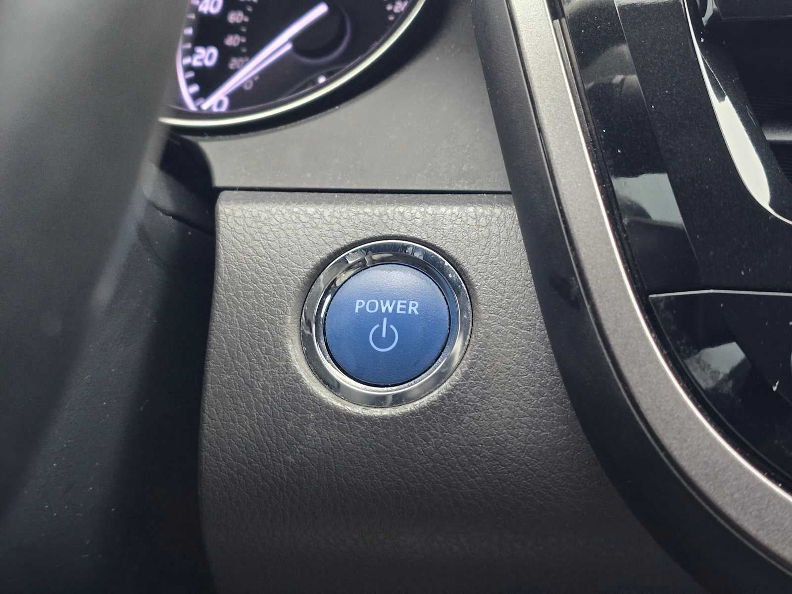 2023 Toyota Camry Hybrid SE