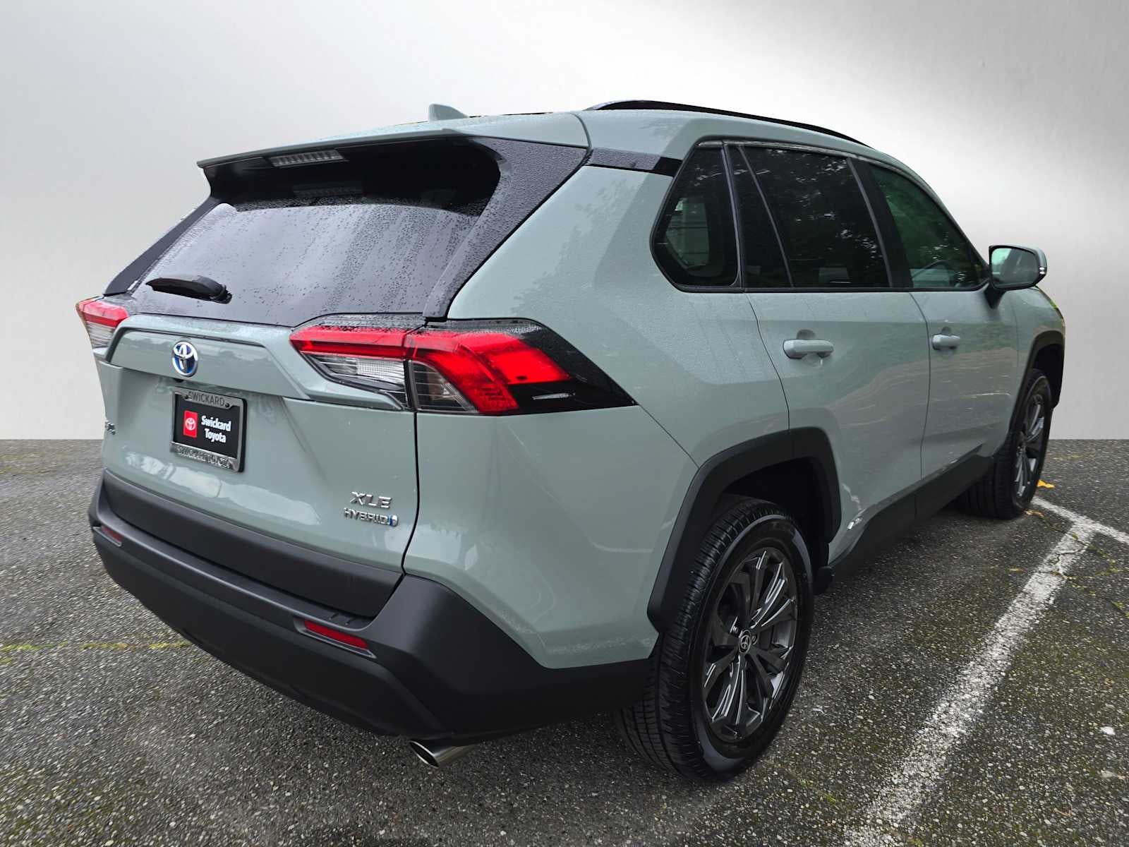 2022 Toyota RAV4 Hybrid XLE Premium