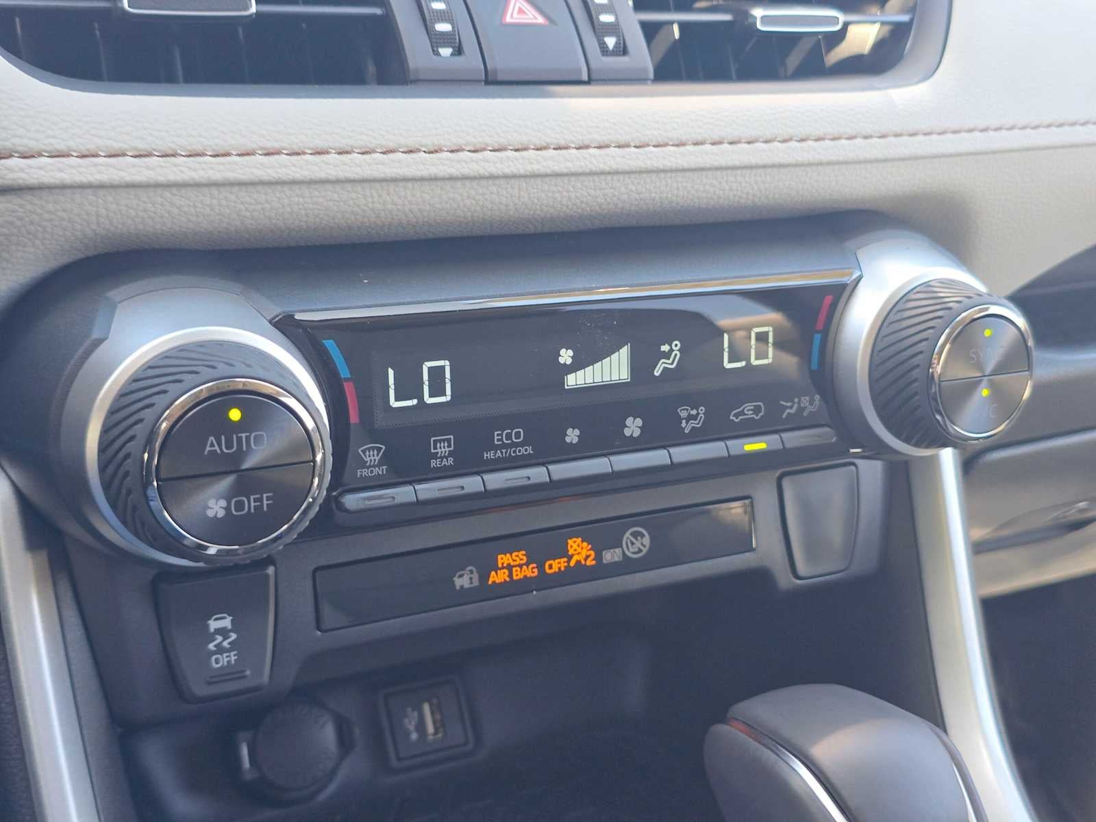 2025 Toyota RAV4 Hybrid XLE Premium