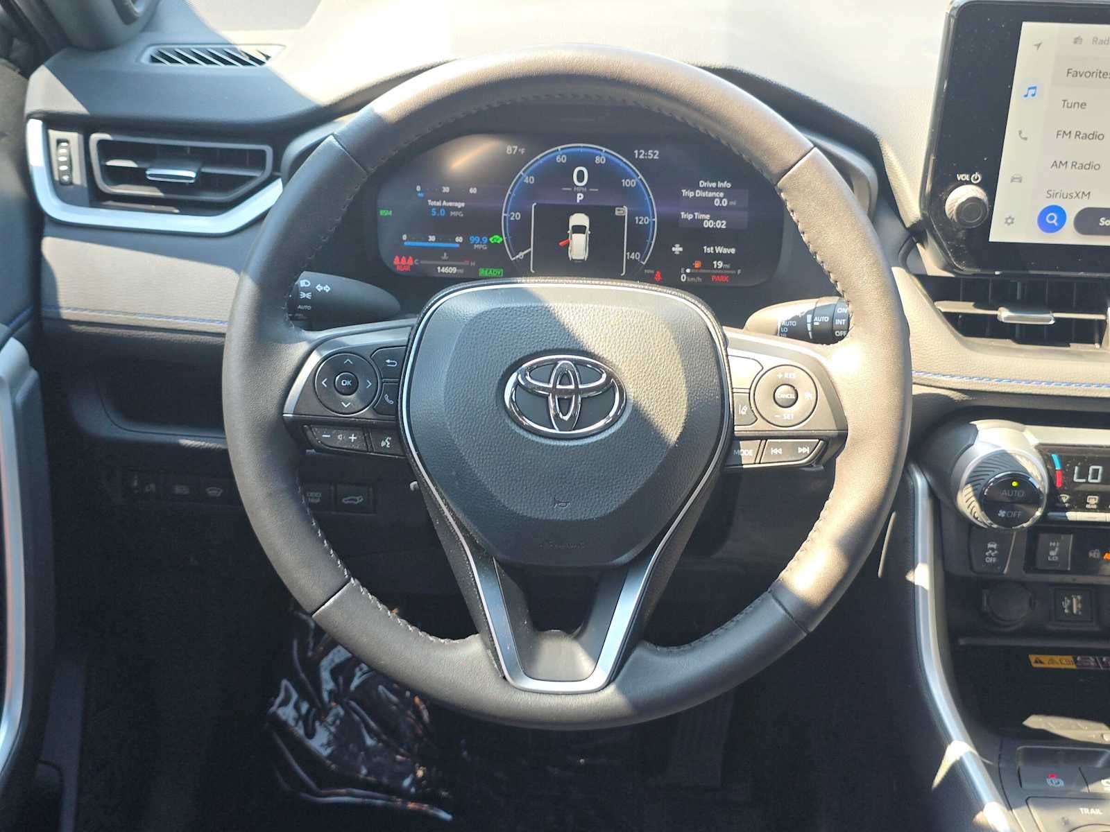 2025 Toyota RAV4 Hybrid XSE