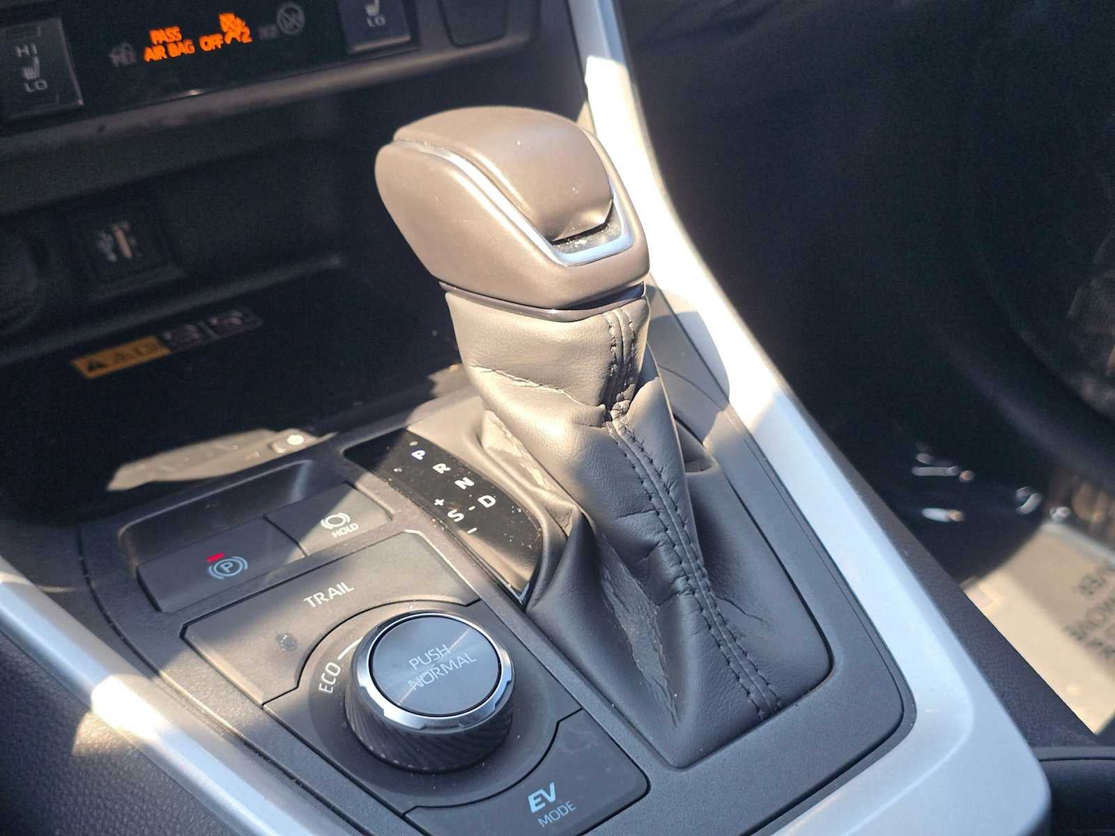 2025 Toyota RAV4 Hybrid XSE