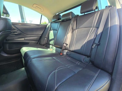 2021 Lexus ES 300h Luxury