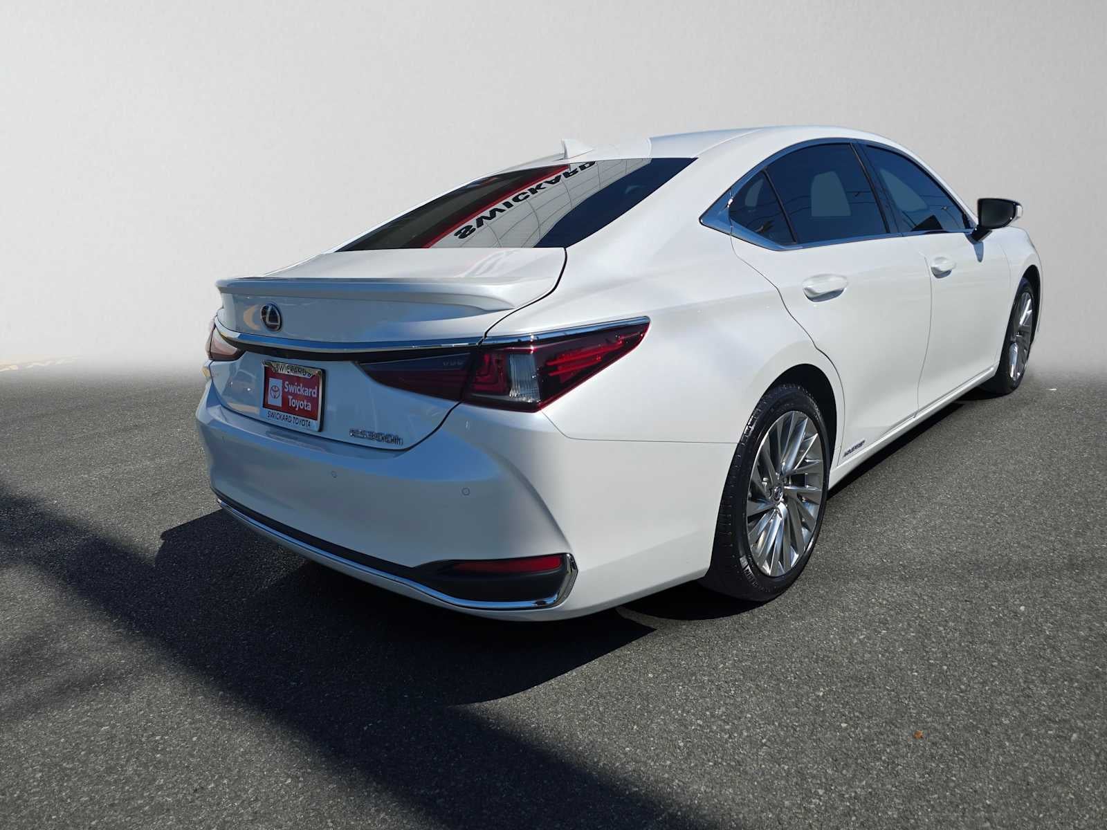 2021 Lexus ES 300h Luxury