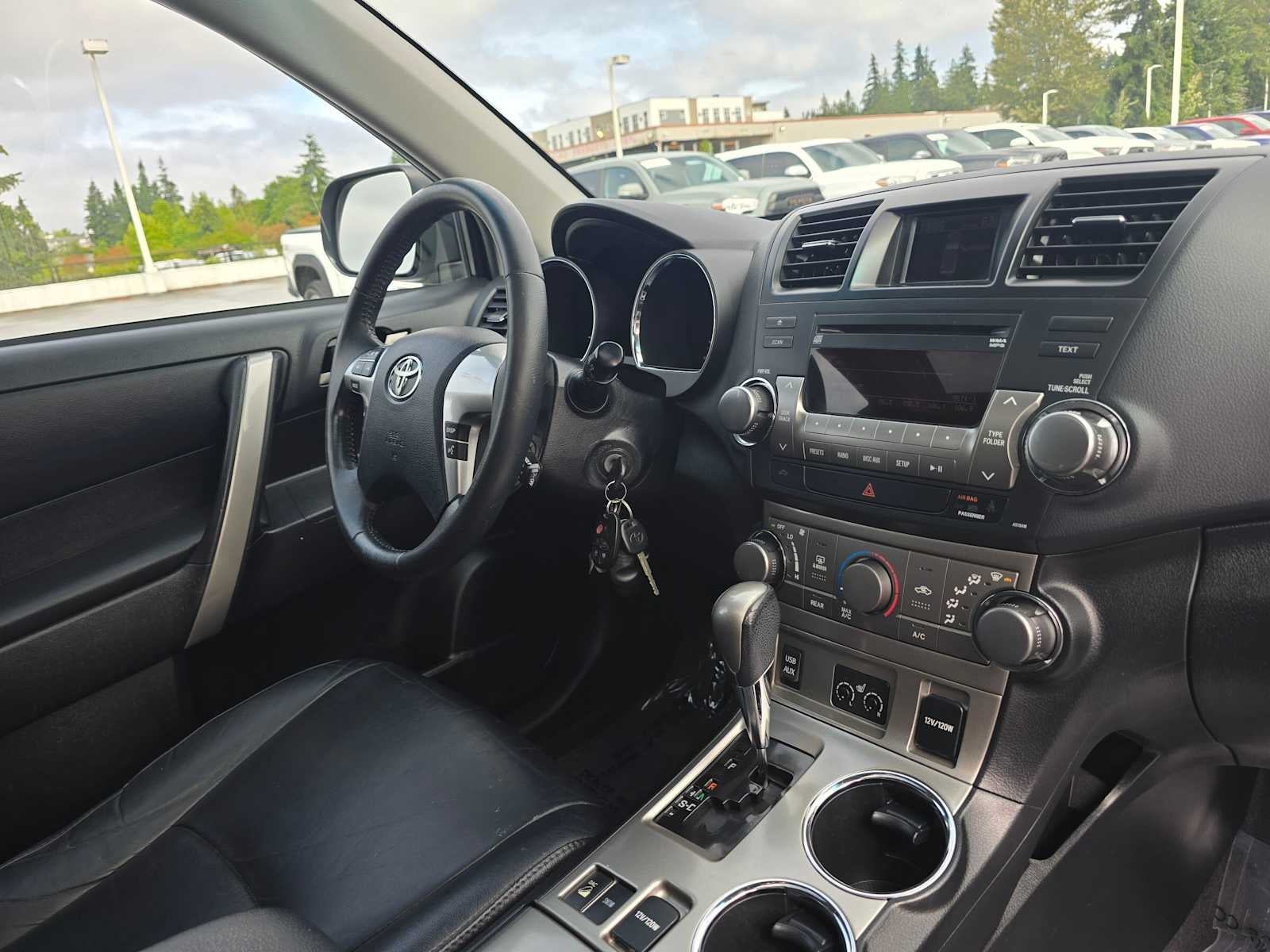 2011 Toyota Highlander SE