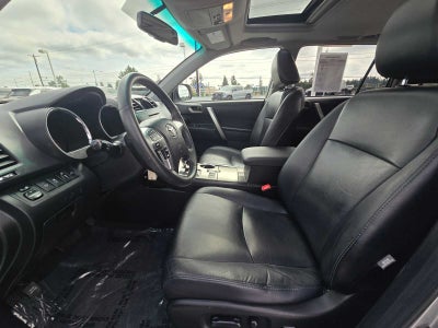2011 Toyota Highlander SE