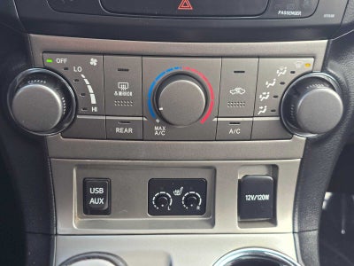 2011 Toyota Highlander SE