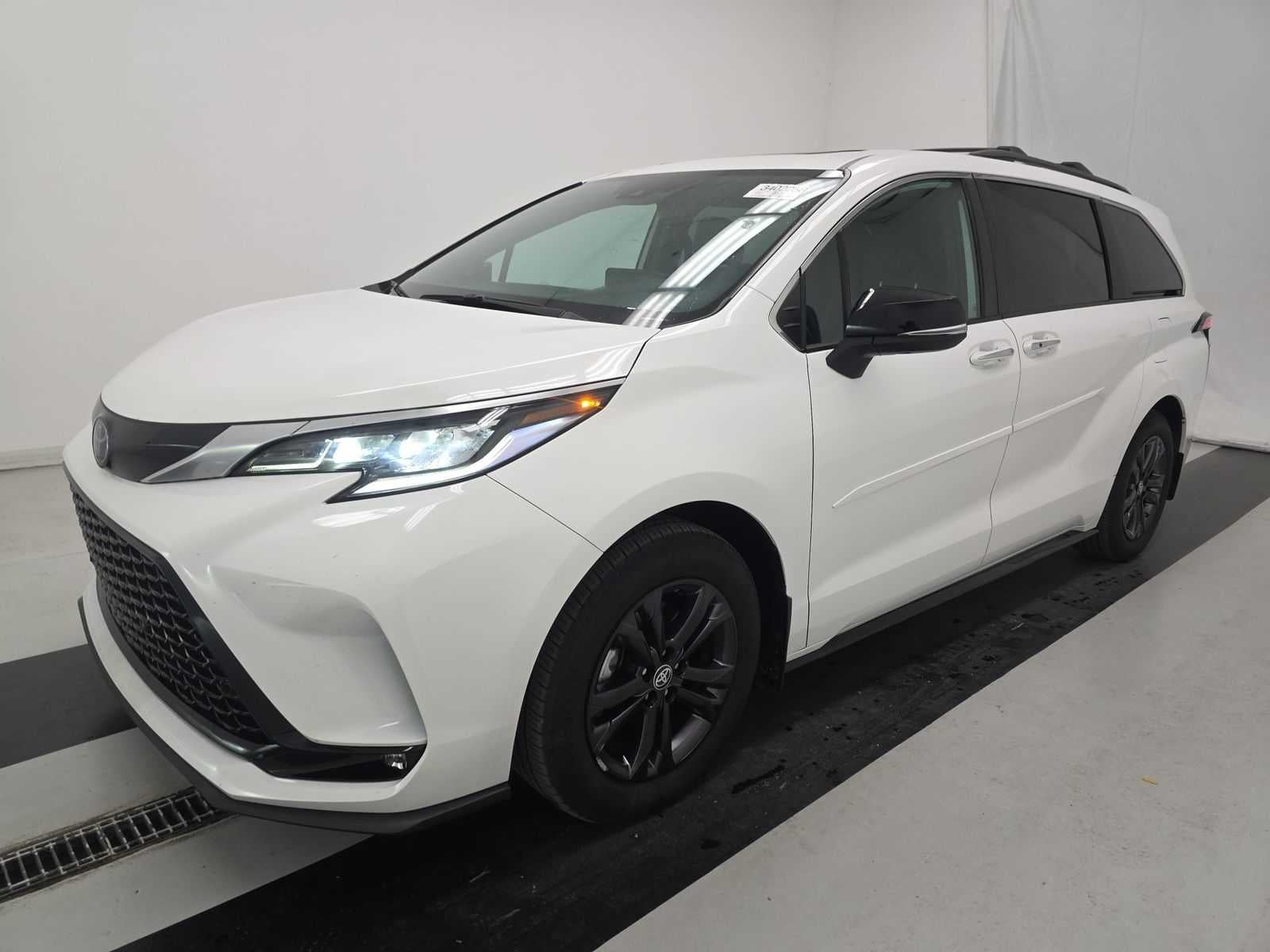 2024 Toyota Sienna XSE