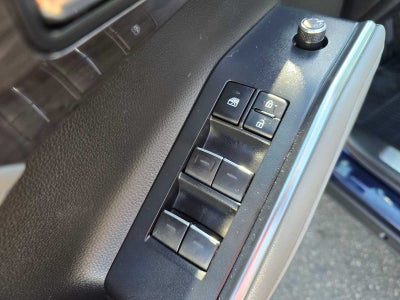 2022 Toyota Highlander Hybrid Platinum