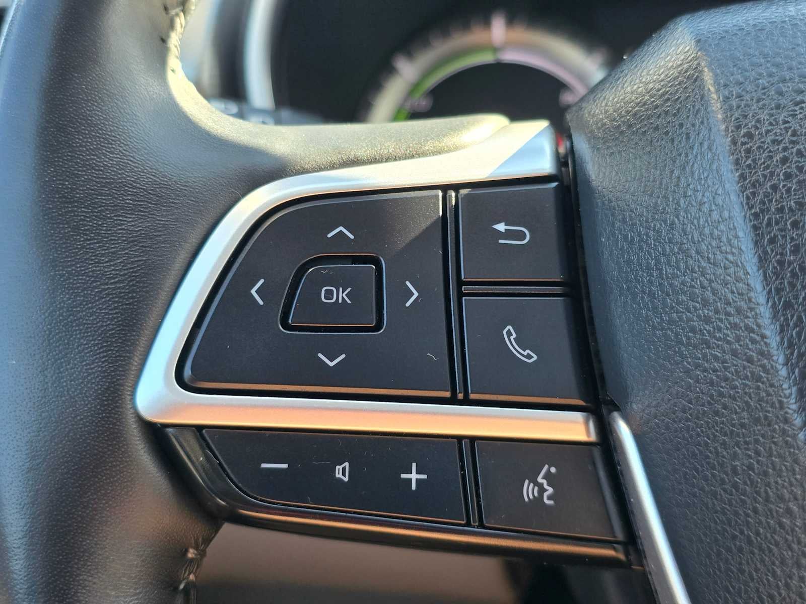 2022 Toyota Highlander Hybrid Platinum