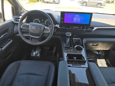 2025 Toyota Sienna Platinum