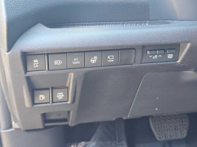 2025 Toyota Sienna Platinum