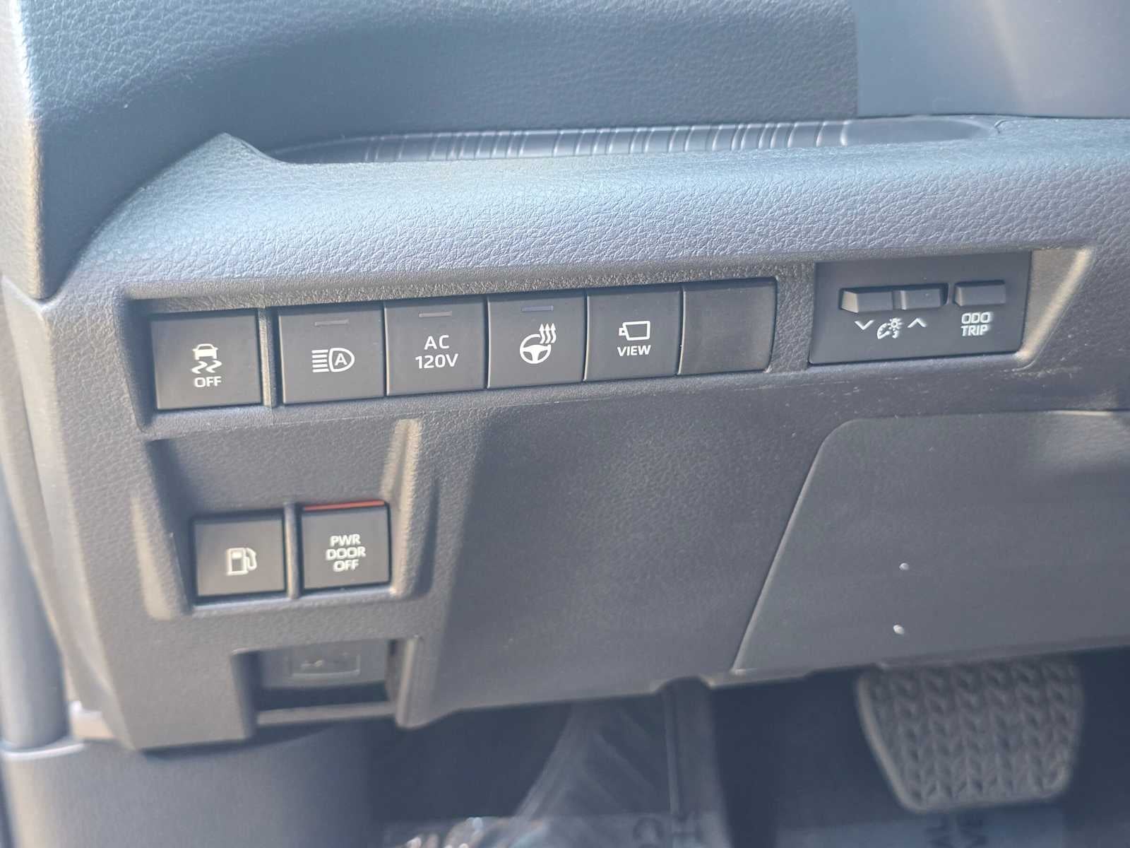 2025 Toyota Sienna Platinum