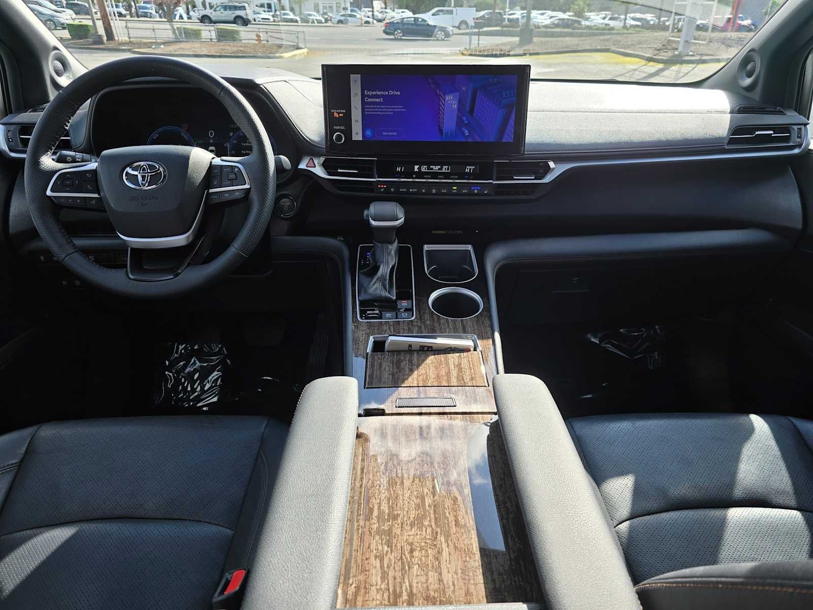 2025 Toyota Sienna Platinum