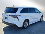 2025 Toyota Sienna LE