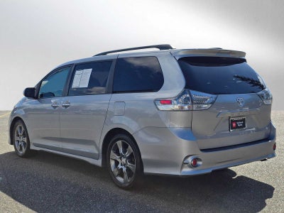 2016 Toyota Sienna SE