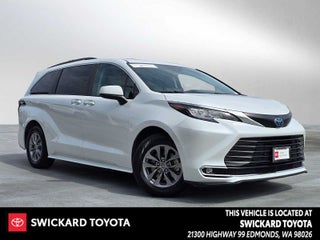 2023 Toyota Sienna XLE