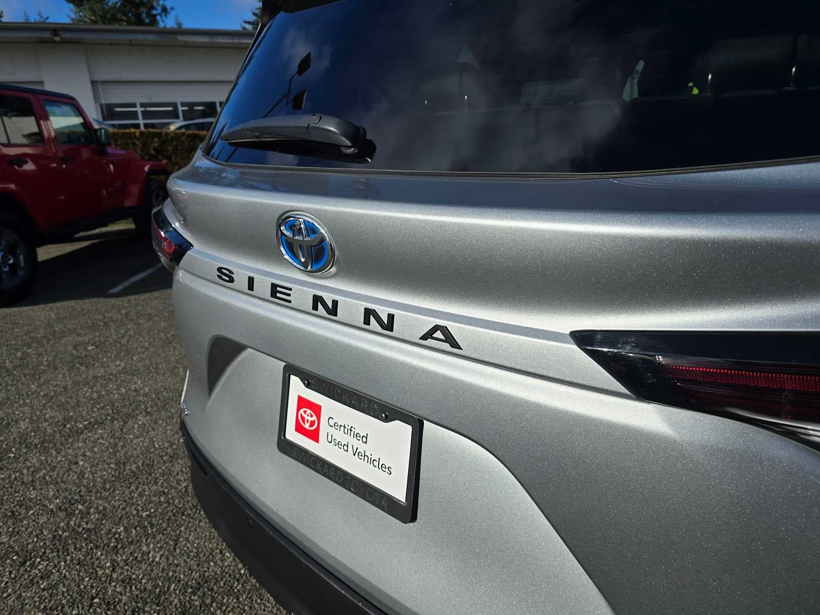 2023 Toyota Sienna XLE