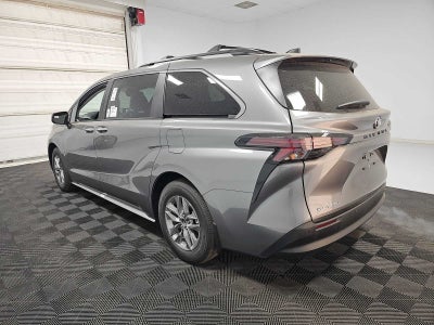 2026 Toyota Sienna XLE