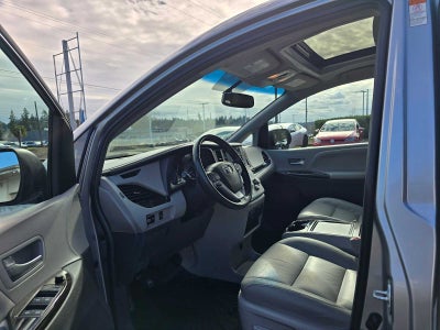 2017 Toyota Sienna XLE Premium