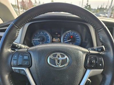 2017 Toyota Sienna XLE Premium