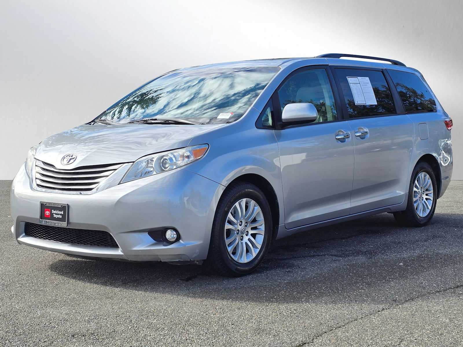 2017 Toyota Sienna XLE Premium