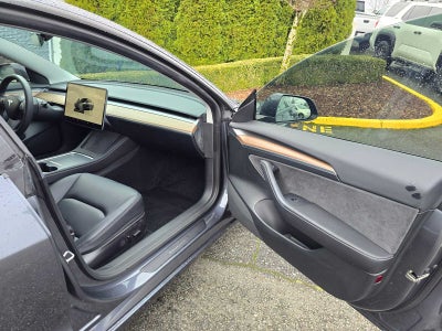 2023 Tesla Model 3 Base