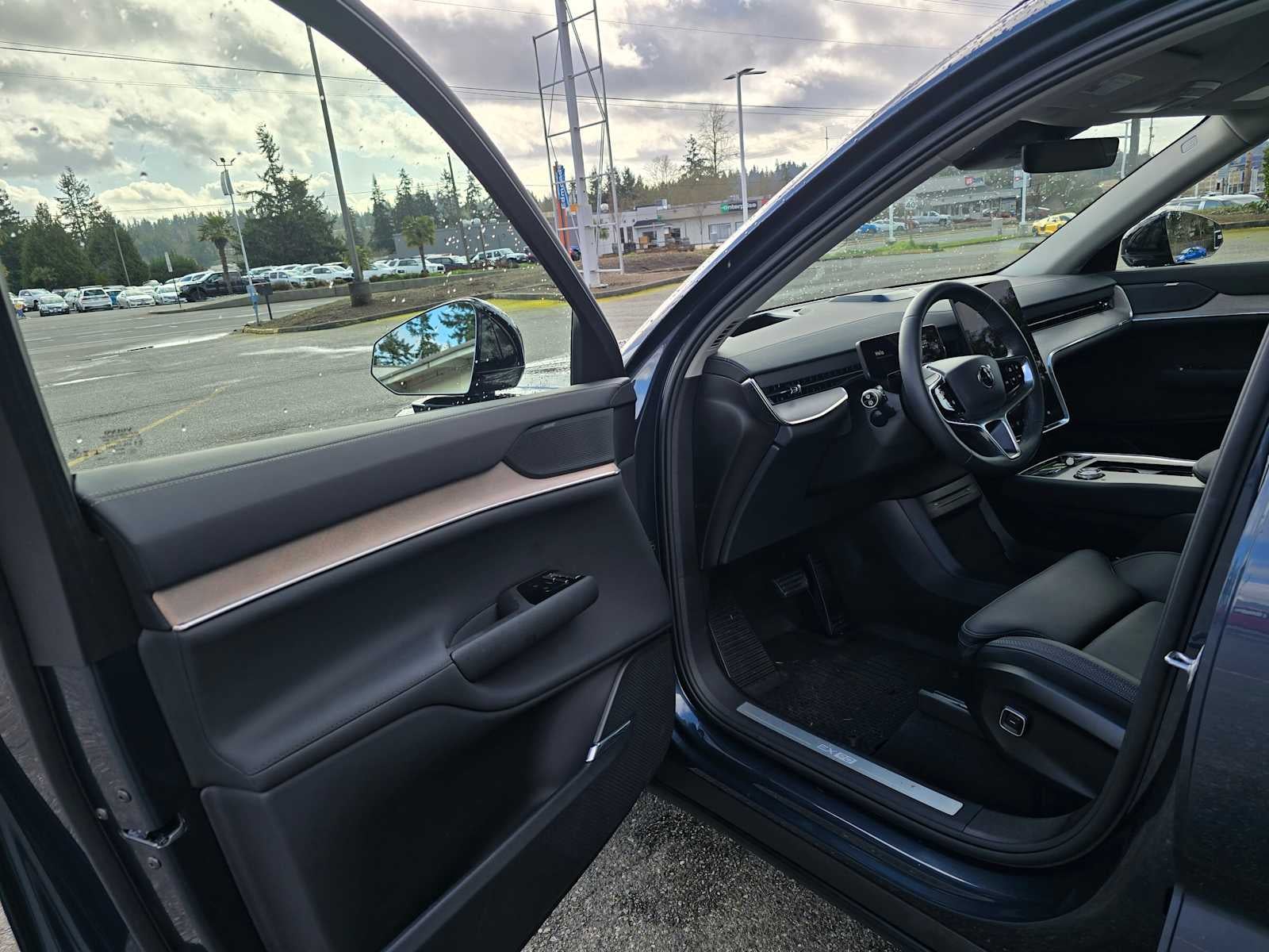 2025 Volvo EX90 Ultra