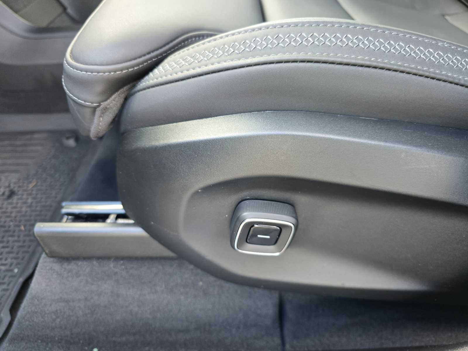 2025 Volvo EX90 Ultra