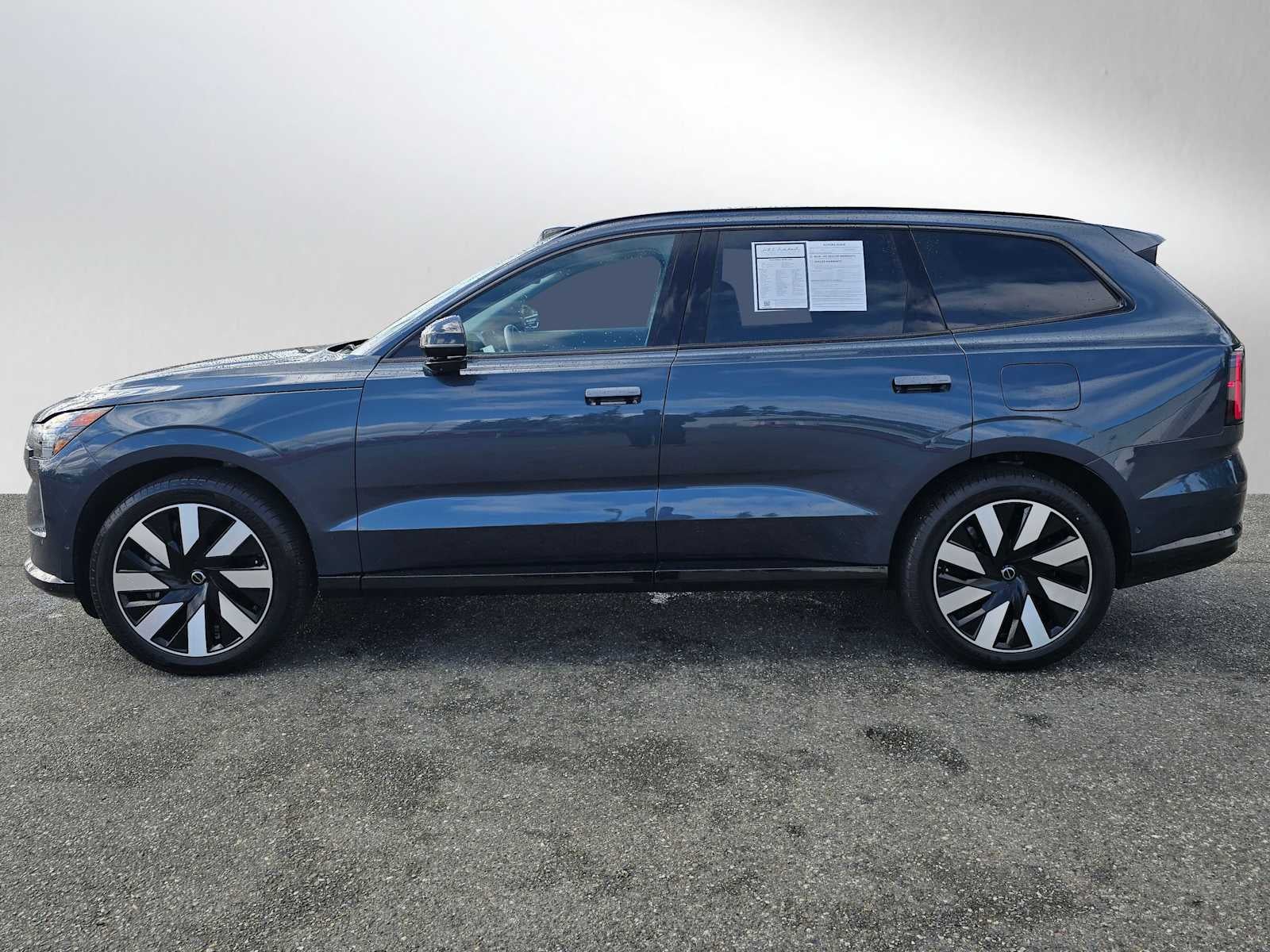 2025 Volvo EX90 Ultra