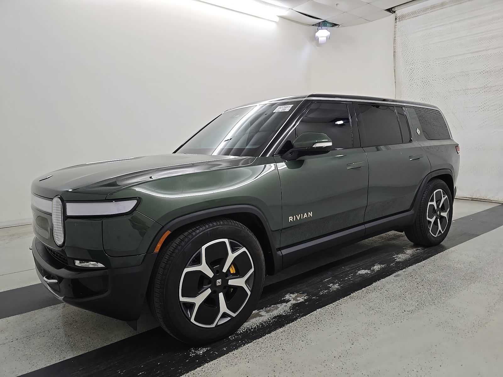 2024 Rivian R1S Adventure