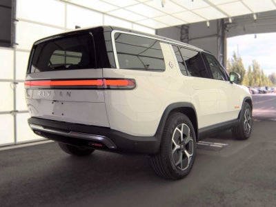 2024 Rivian R1S Adventure
