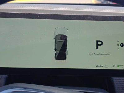 2024 Rivian R1S Adventure