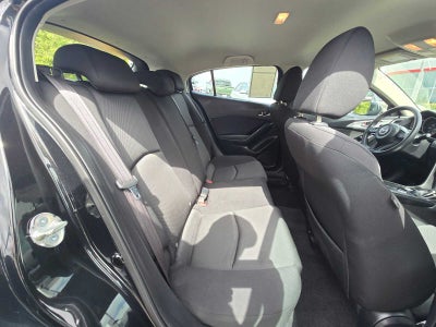 2017 Mazda Mazda3 5-Door Sport