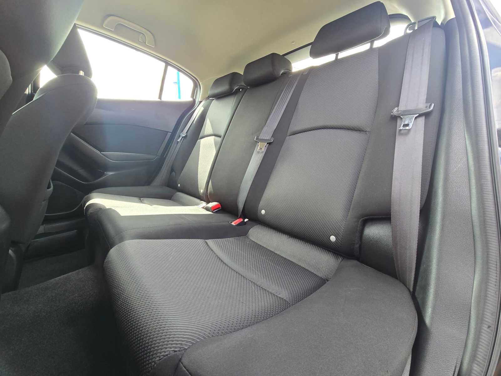 2017 Mazda Mazda3 5-Door Sport