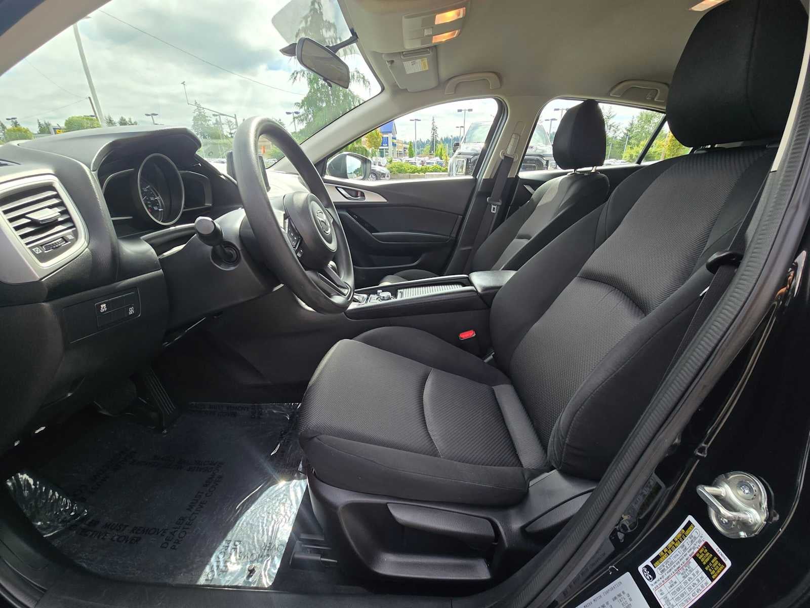 2017 Mazda Mazda3 5-Door Sport