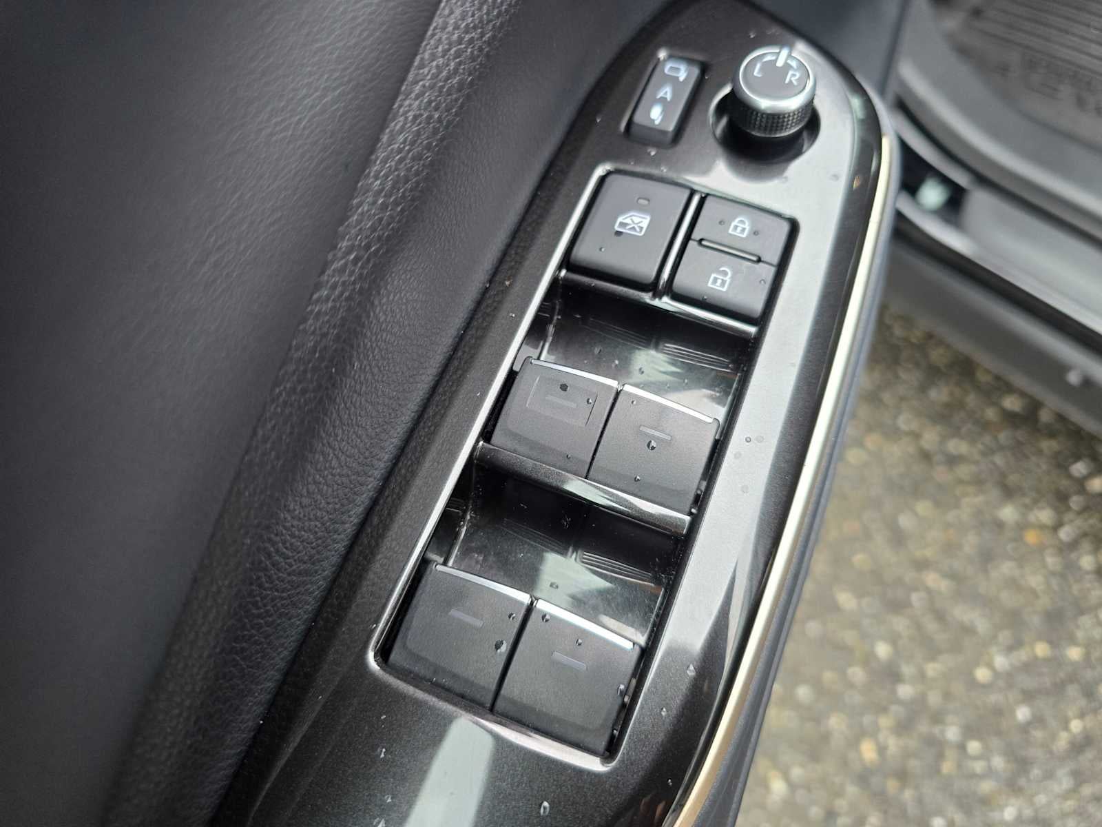 2025 Toyota Crown Signia XLE