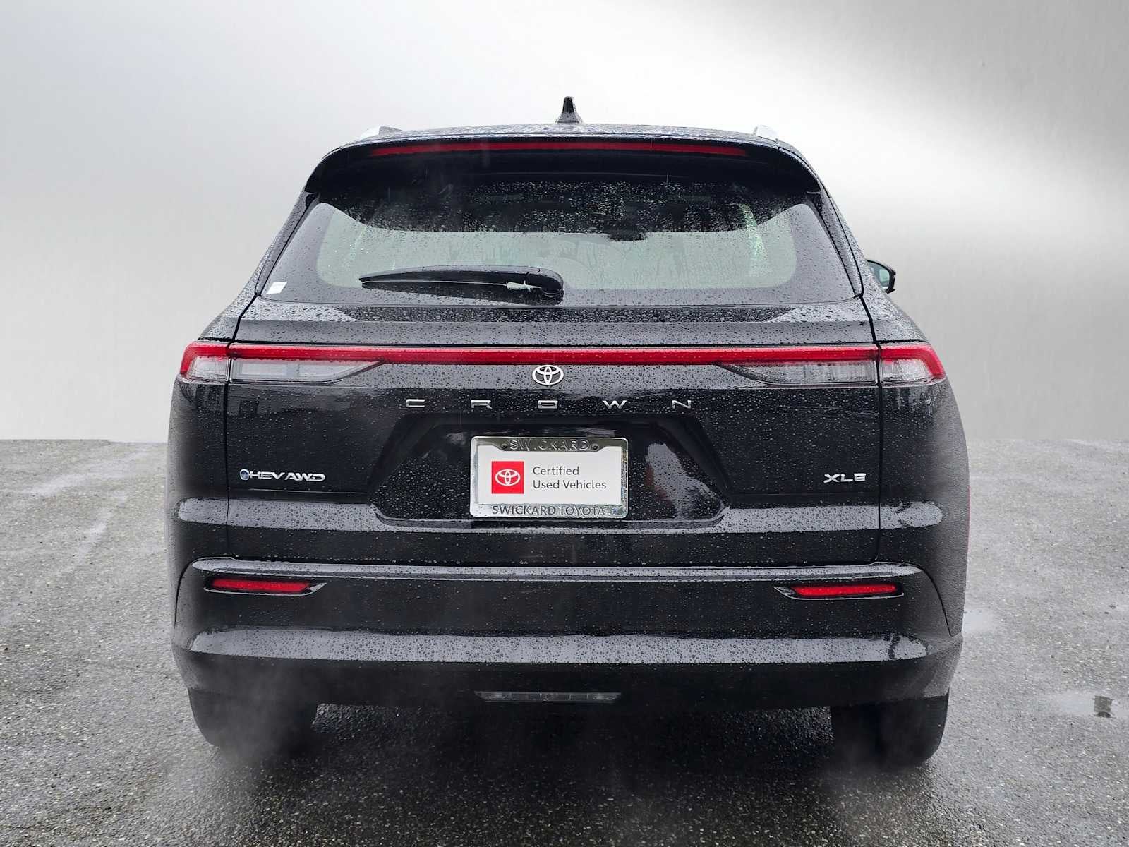 2025 Toyota Crown Signia XLE