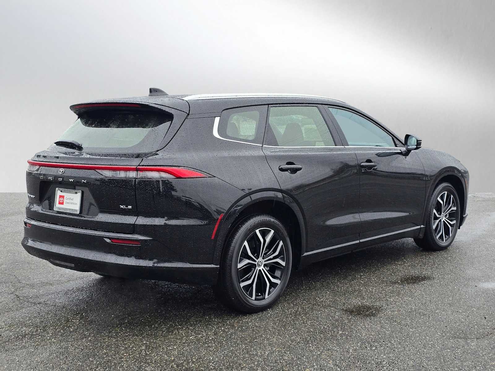 2025 Toyota Crown Signia XLE