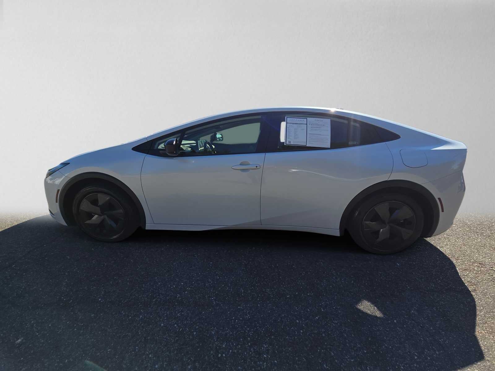 2025 Toyota Prius LE