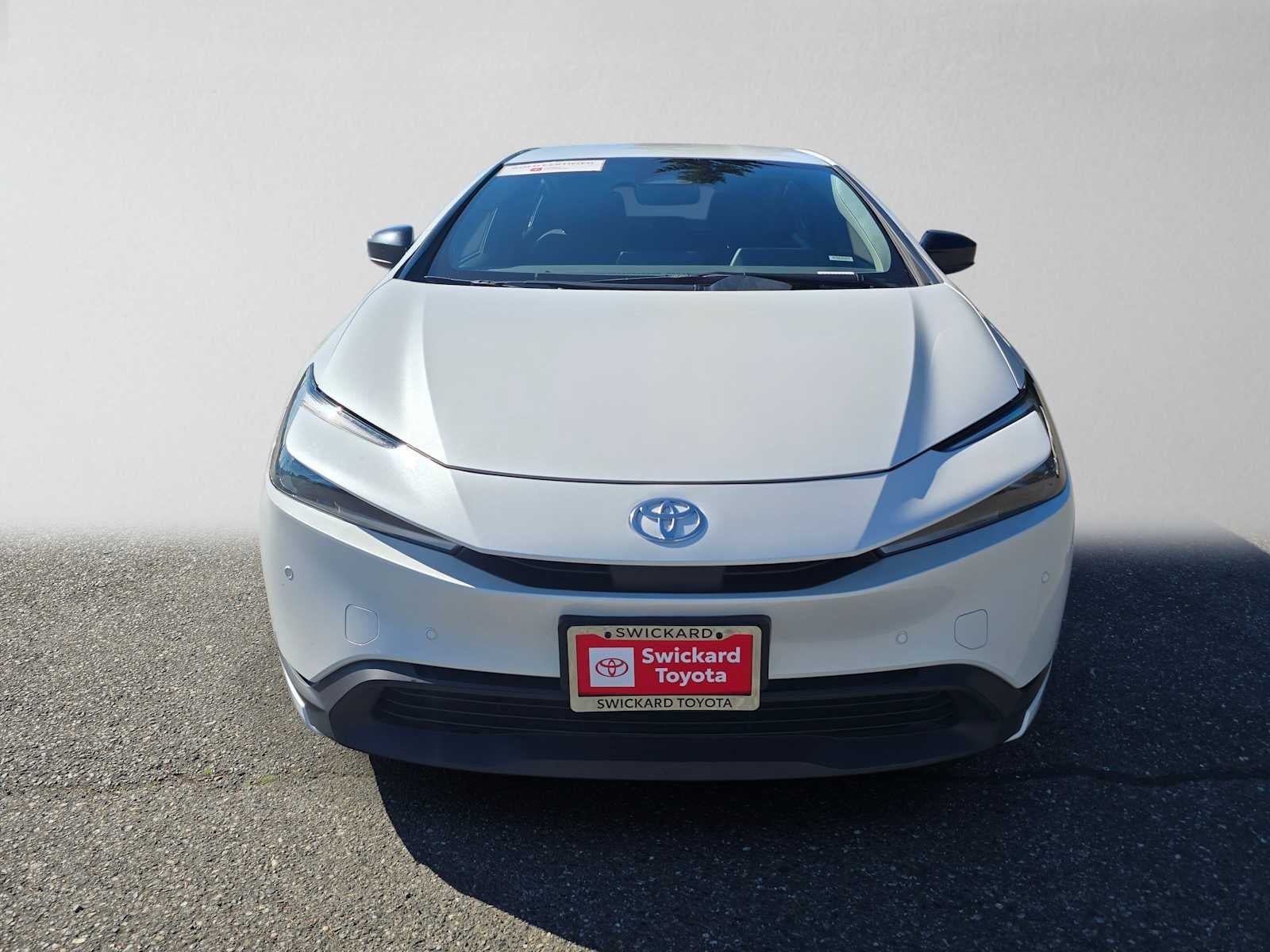 2025 Toyota Prius LE
