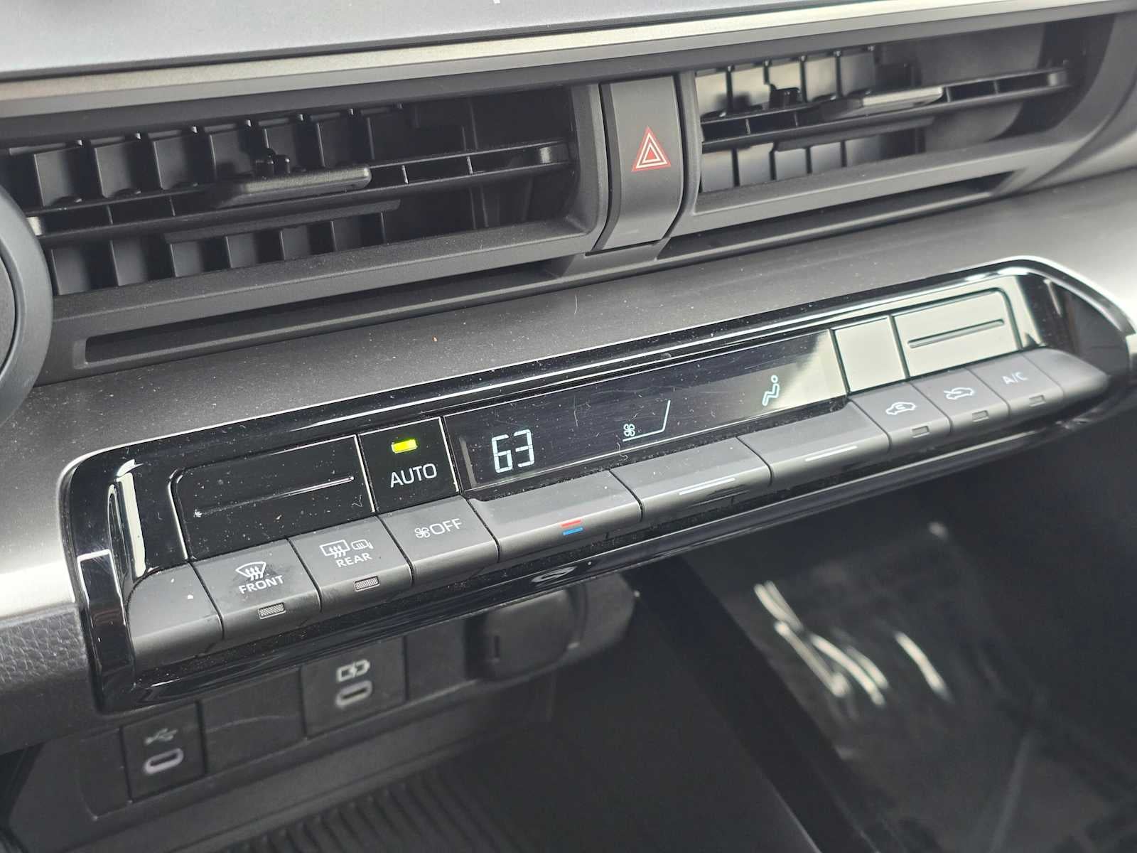 2024 Toyota Prius LE