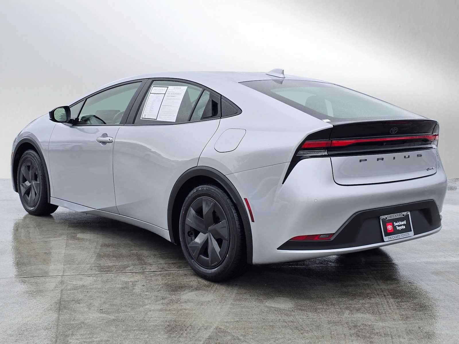 2024 Toyota Prius LE