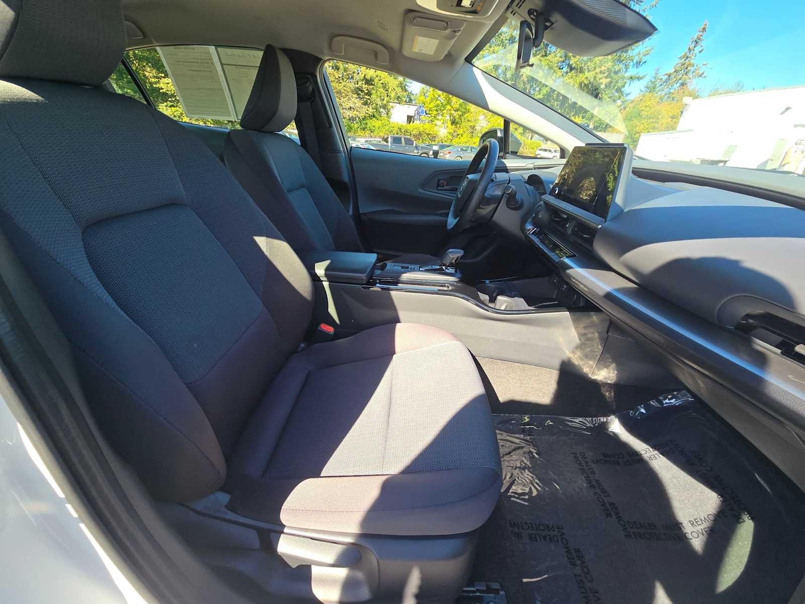 2025 Toyota Prius LE