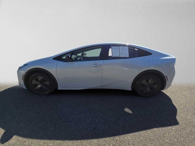 2025 Toyota Prius LE