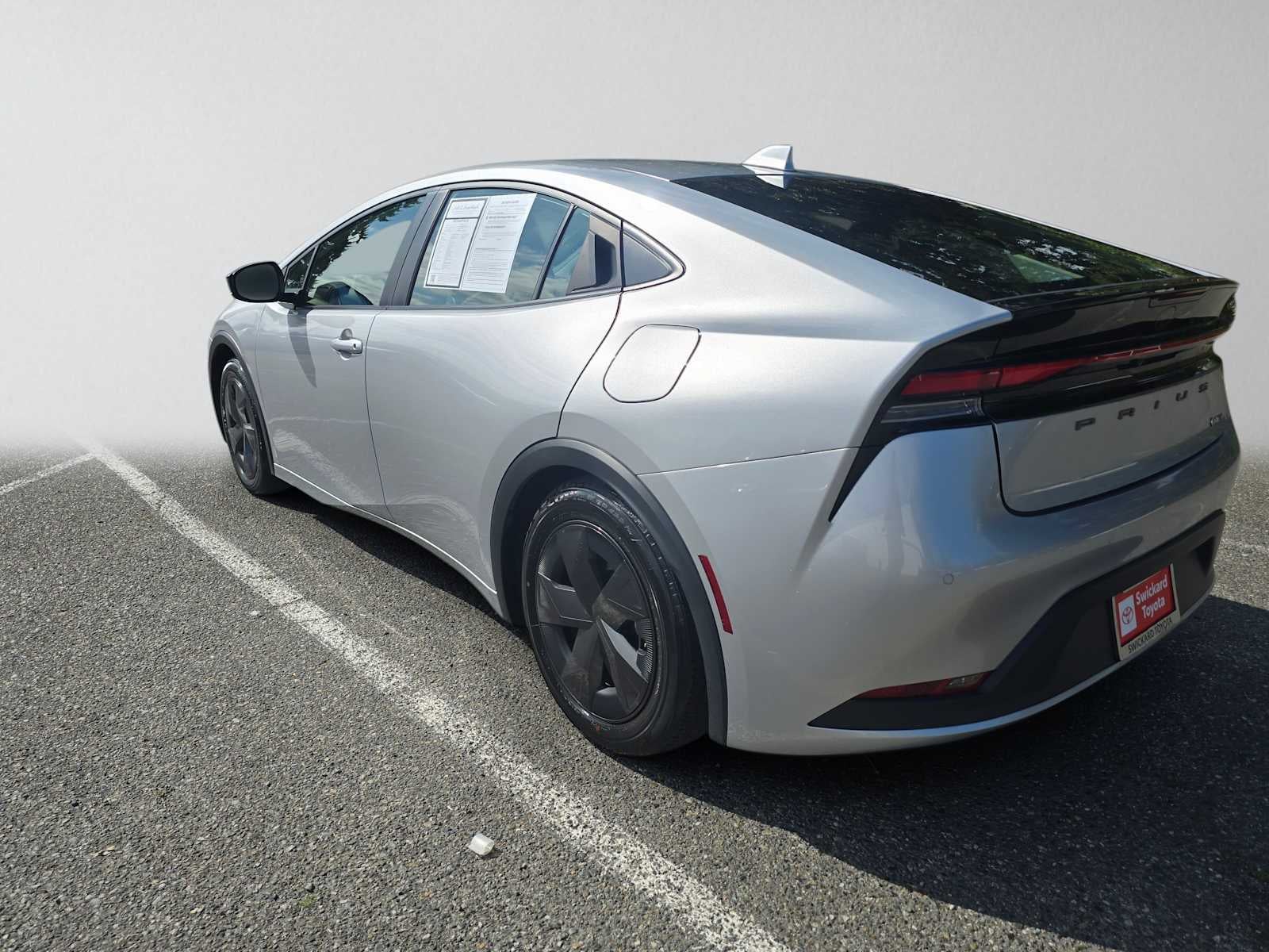 2025 Toyota Prius LE