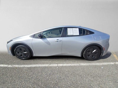 2025 Toyota Prius LE