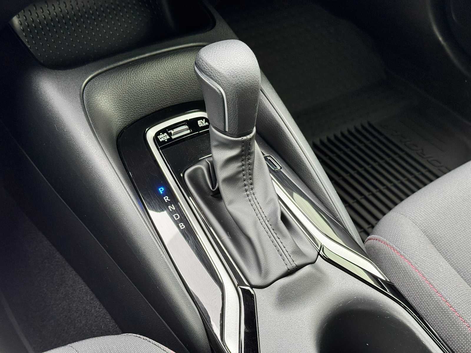 2025 Toyota Corolla Hybrid SE