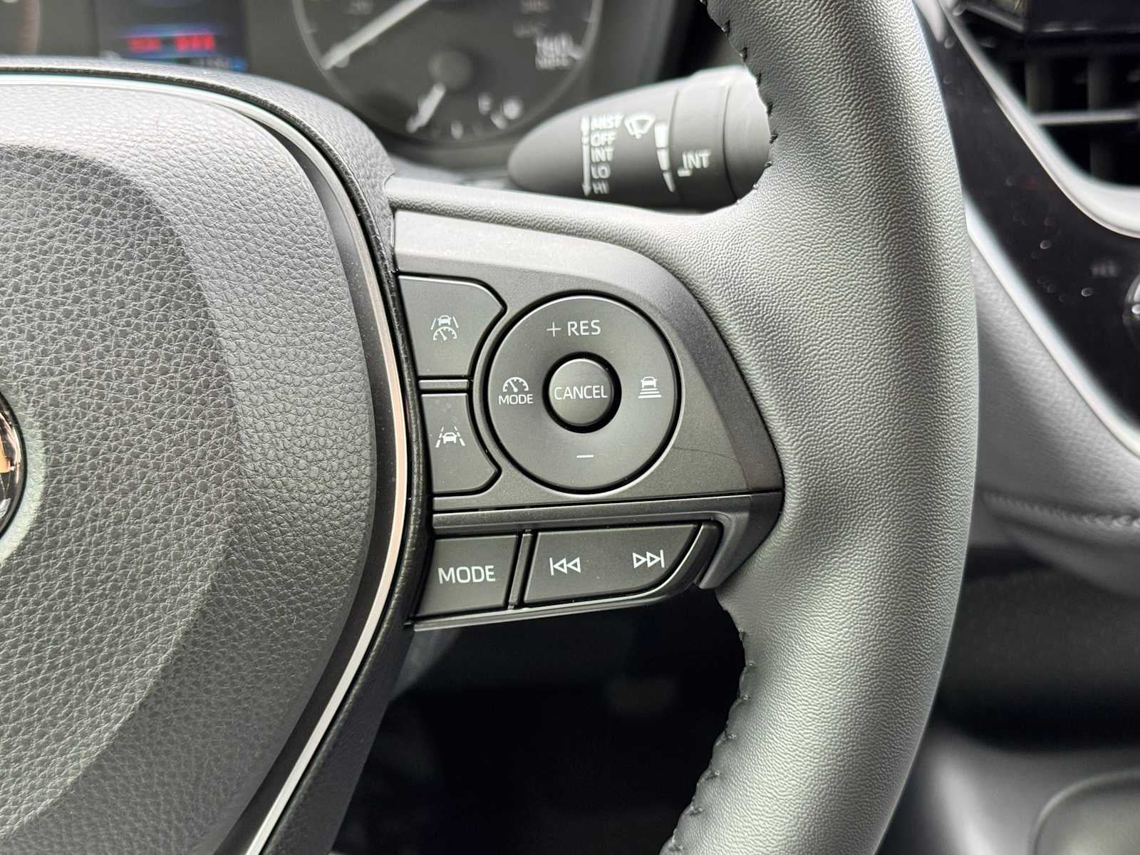 2025 Toyota Corolla Hybrid SE