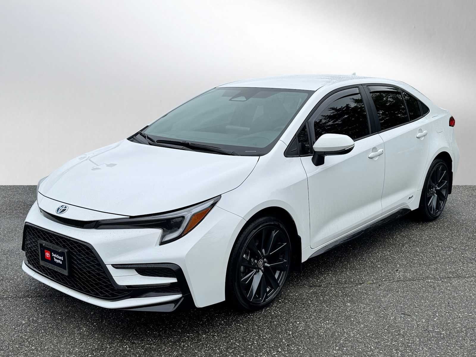 2025 Toyota Corolla Hybrid SE