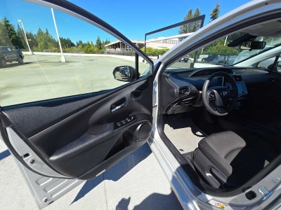 2021 Toyota Prius LE